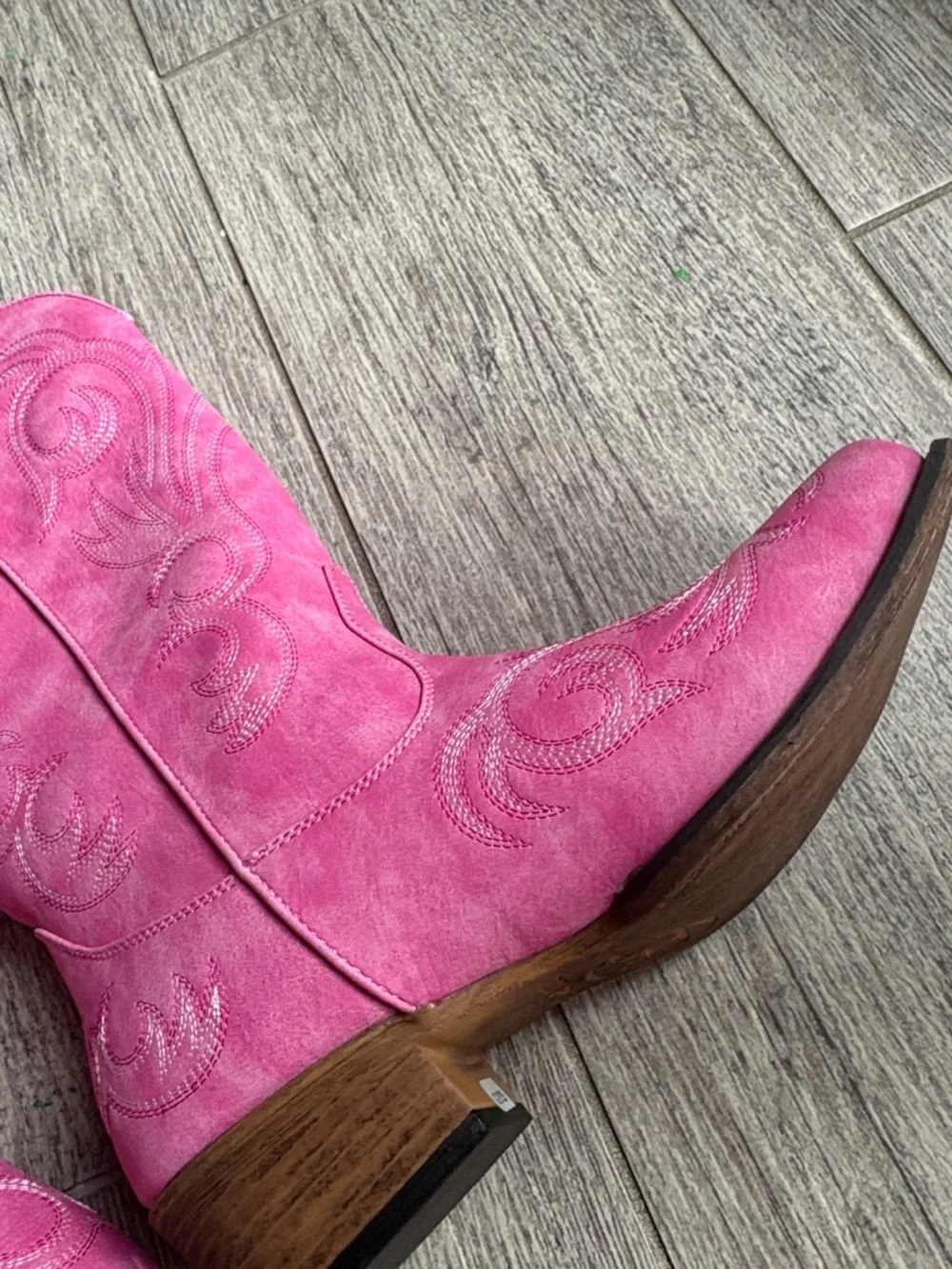 Roper Women's Pink Western Faux Suede Cowboy Boots - Picture 12 of 14